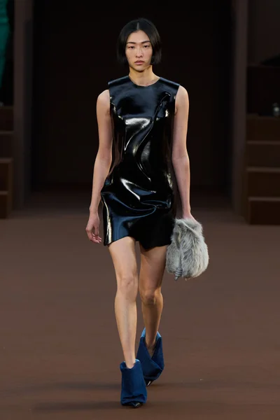 Look 8
